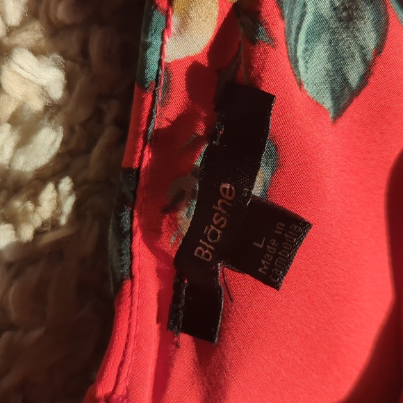 Floral Off-Shoulder Romper - Picture 2 of 4